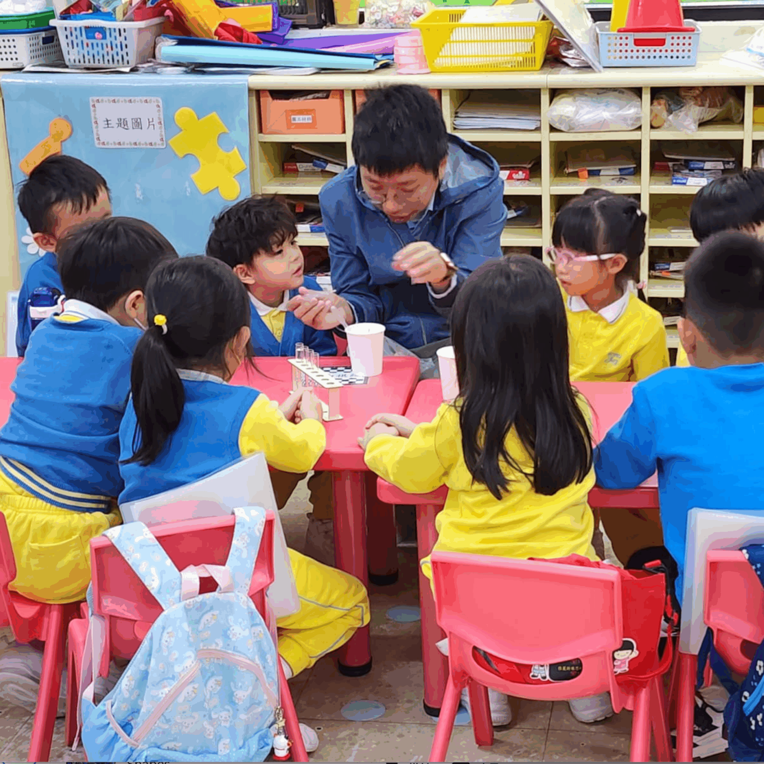 iSEE Mobile AI course in action with students and instructor